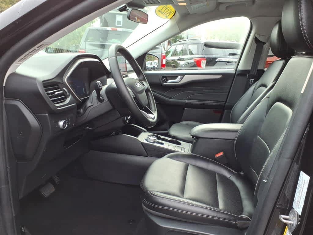 used 2022 Ford Escape car, priced at $25,642