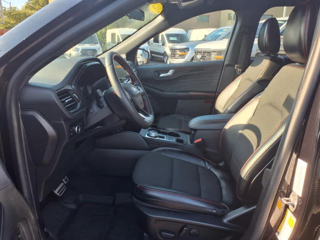 used 2023 Ford Escape car, priced at $26,883