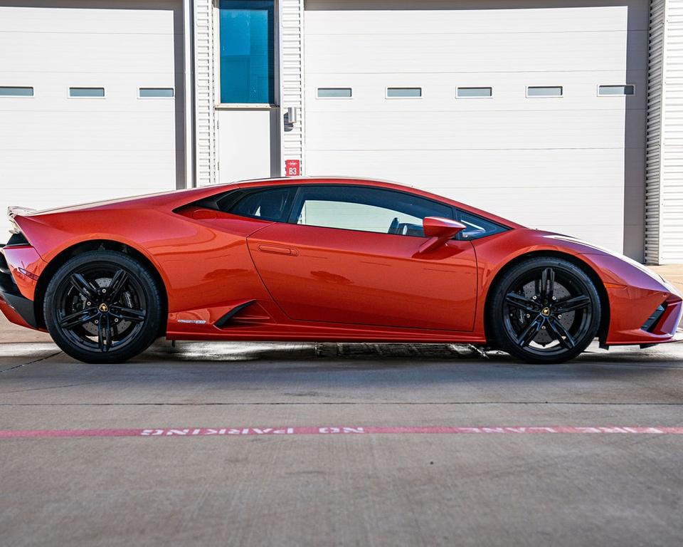 used 2021 Lamborghini Huracan EVO car, priced at $264,900