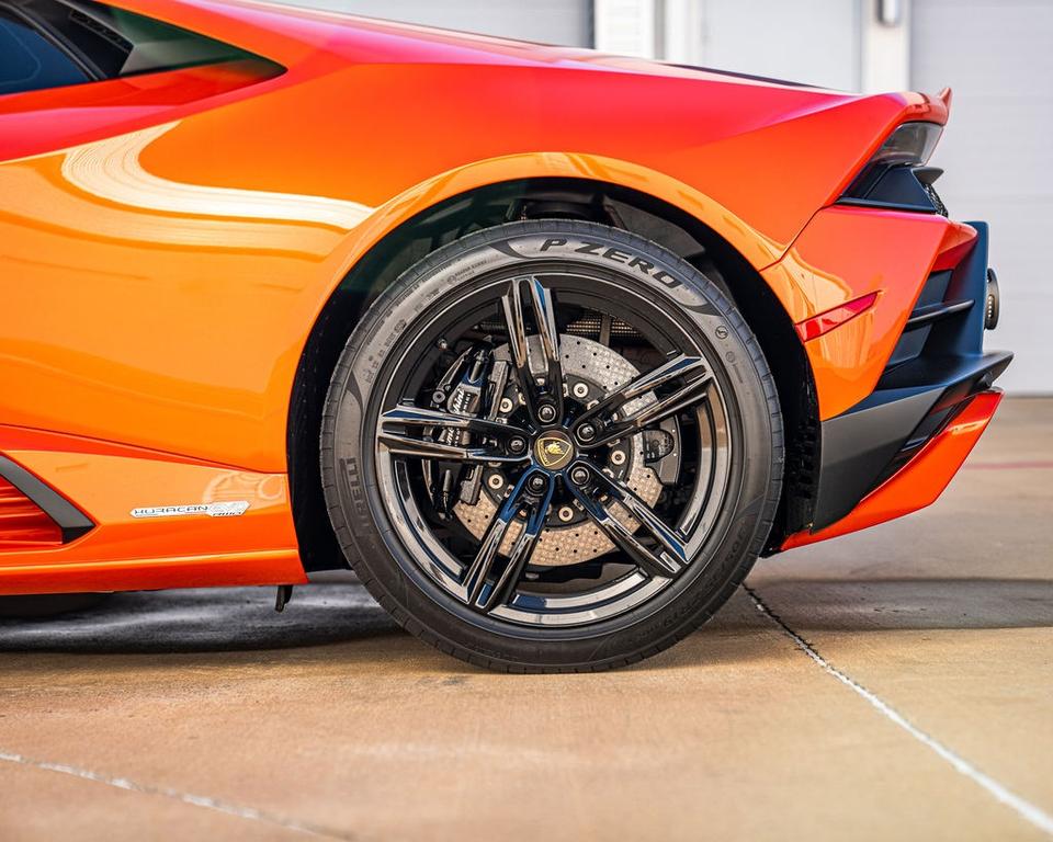 used 2021 Lamborghini Huracan EVO car, priced at $264,900