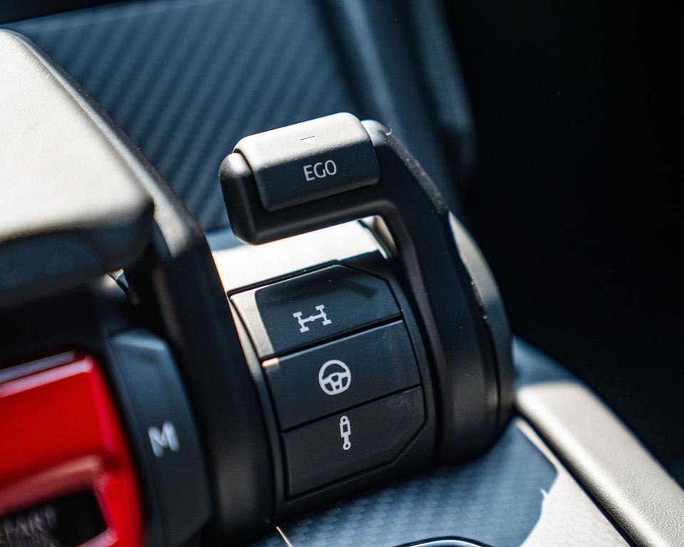 used 2024 Lamborghini Urus car, priced at $297,900