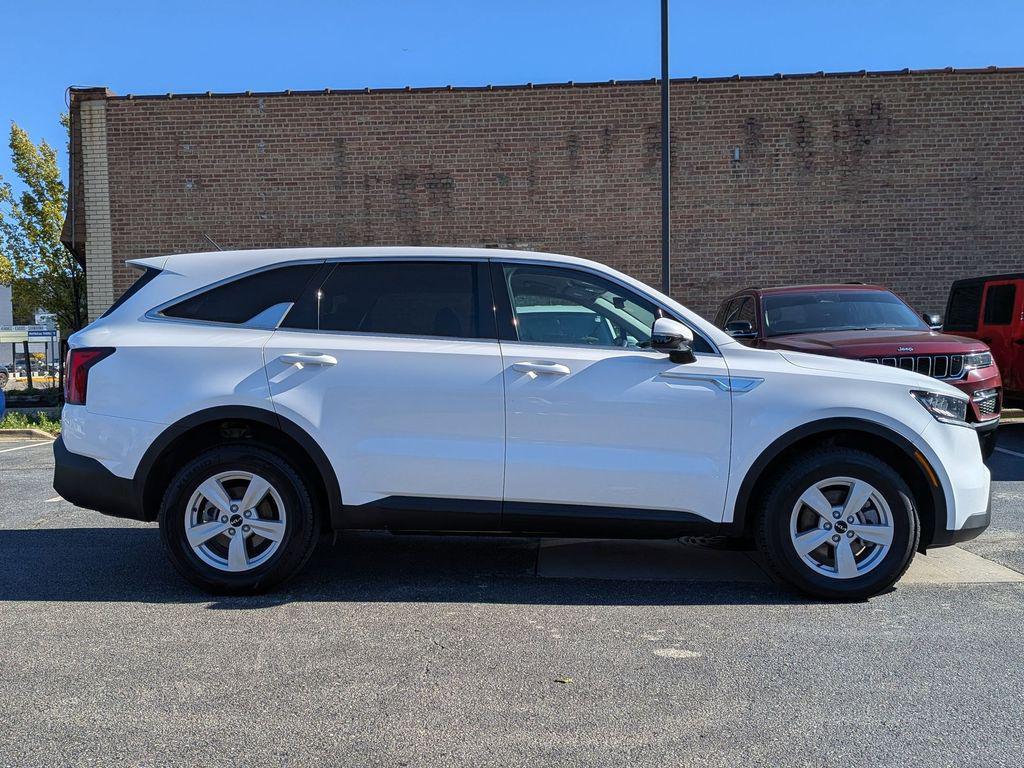 used 2023 Kia Sorento car, priced at $22,984