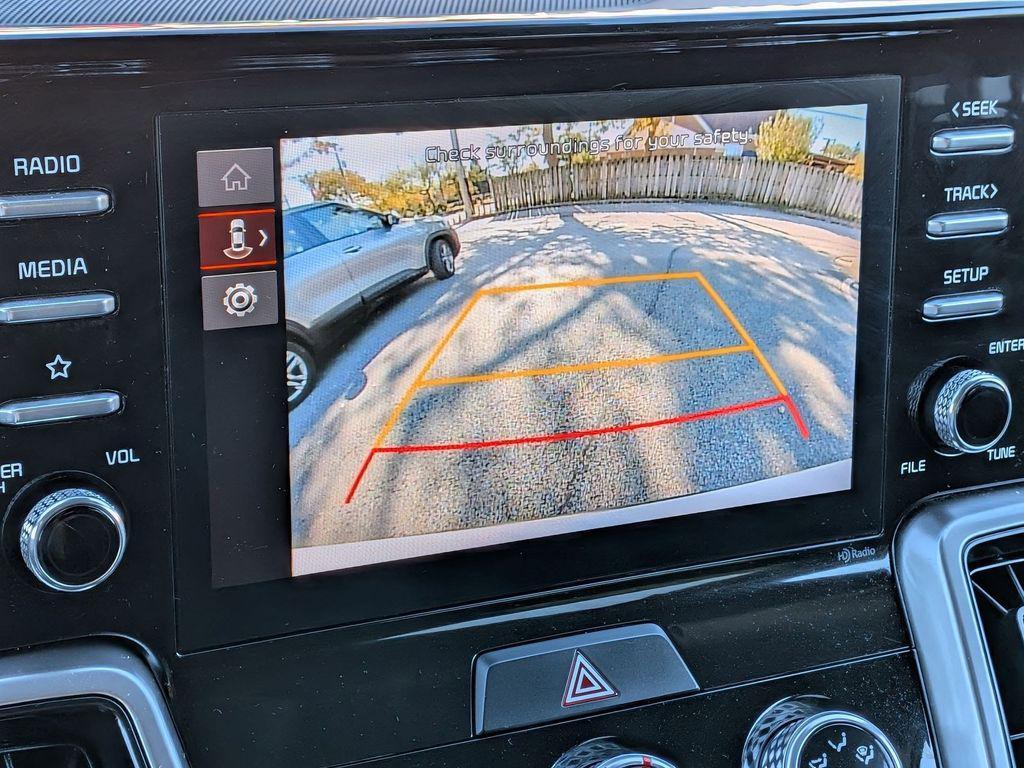 used 2023 Kia Sorento car, priced at $22,984