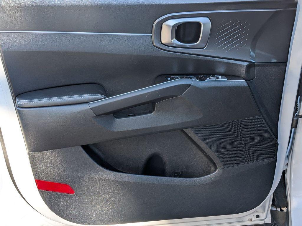 used 2023 Kia Sorento car, priced at $22,984