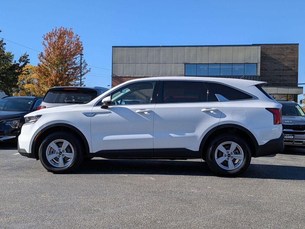 used 2023 Kia Sorento car, priced at $22,984