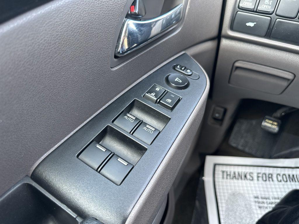 used 2014 Honda Odyssey car, priced at $16,995