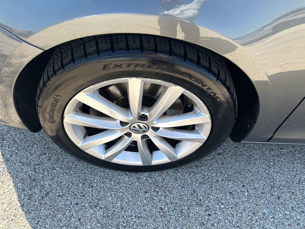 used 2013 Volkswagen Eos car, priced at $11,469