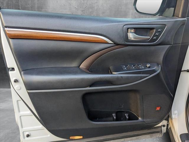 used 2019 Toyota Highlander car, priced at $26,949