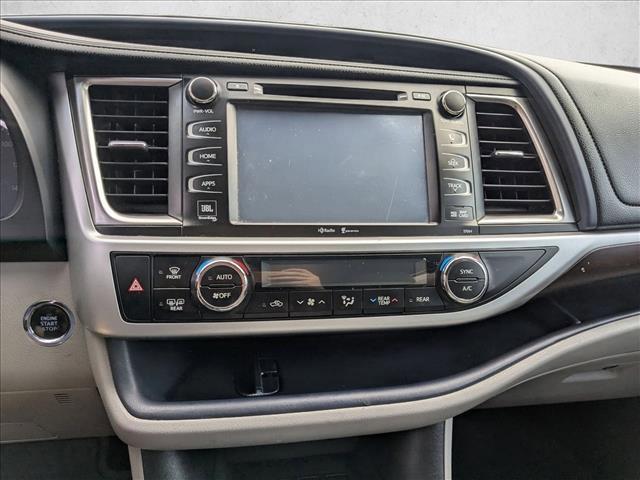 used 2014 Toyota Highlander car, priced at $17,299