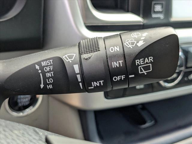 used 2014 Toyota Highlander car, priced at $17,299