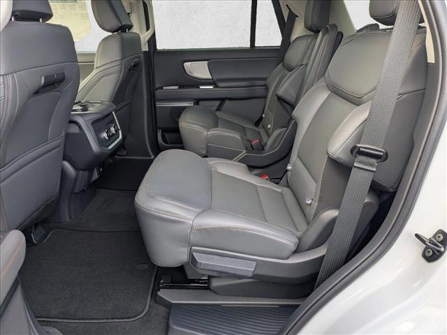 new 2025 Ford Expedition car, priced at $66,679