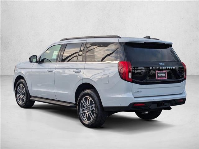 new 2025 Ford Expedition car, priced at $66,679