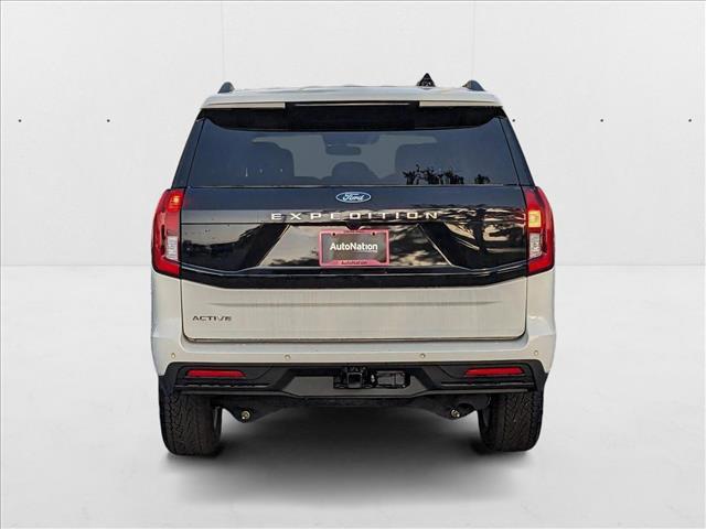 new 2025 Ford Expedition car, priced at $67,723