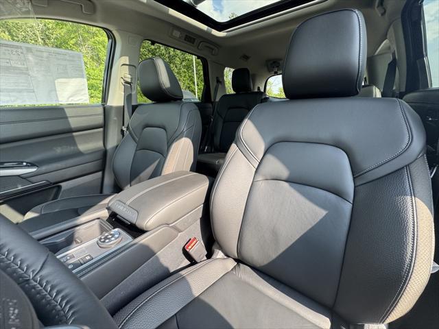new 2025 Nissan Pathfinder car, priced at $45,997