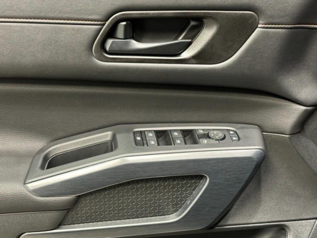 used 2024 Nissan Pathfinder car, priced at $36,913