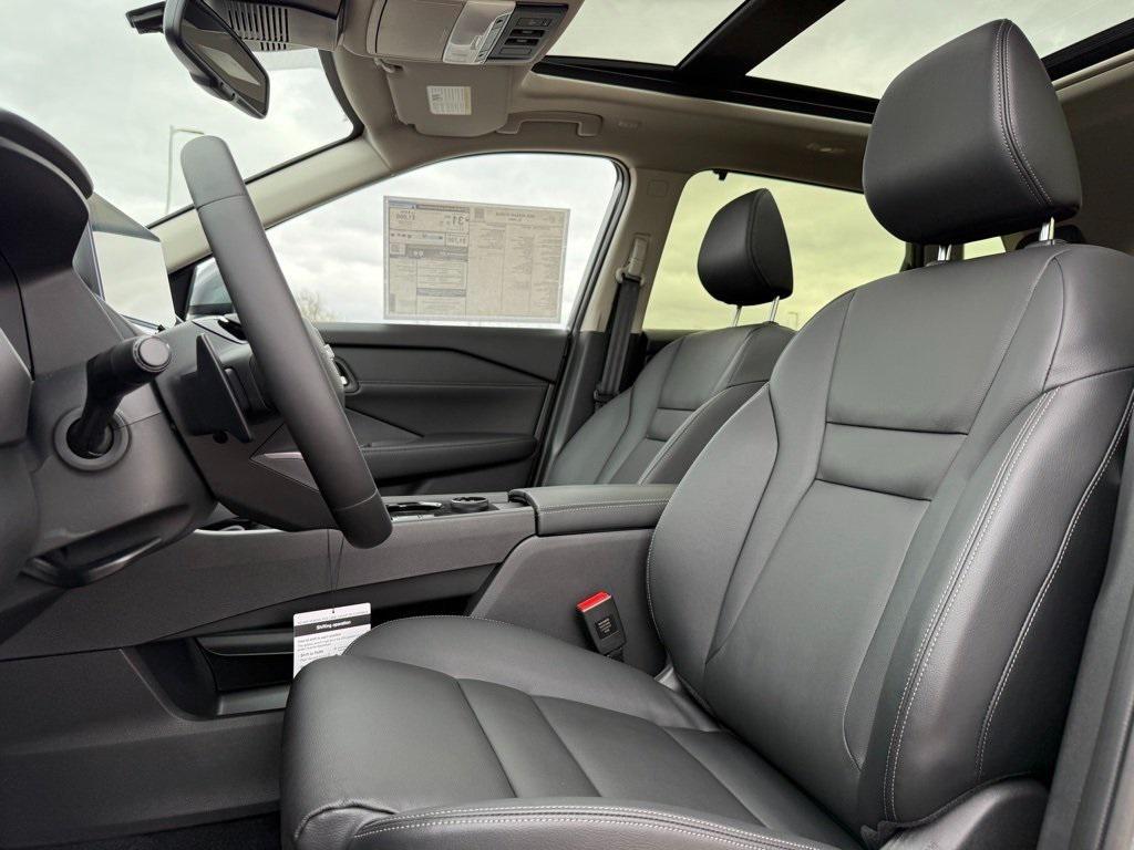 new 2025 Nissan Rogue car, priced at $40,625