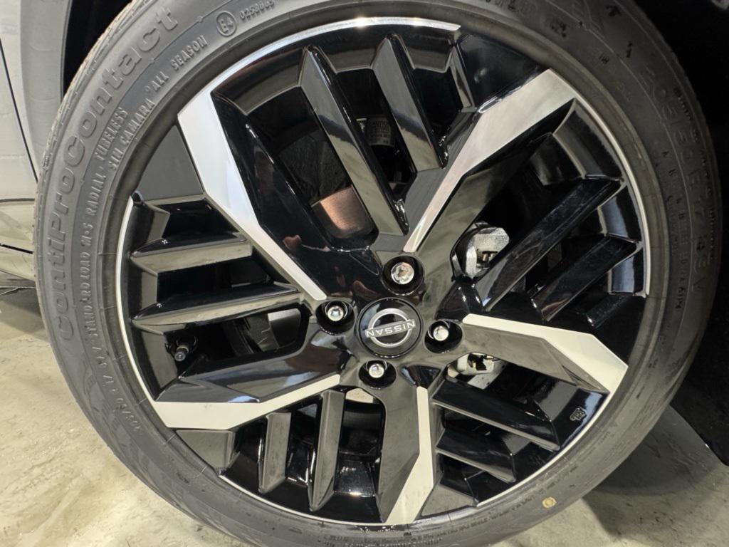 new 2025 Nissan Versa car, priced at $19,547