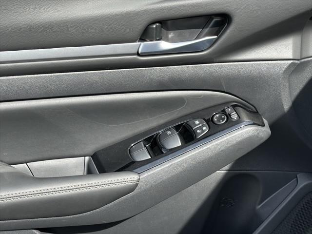 new 2025 Nissan Altima car, priced at $31,997