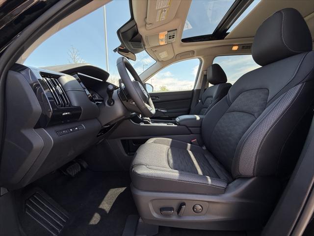 new 2025 Nissan Pathfinder car, priced at $39,497