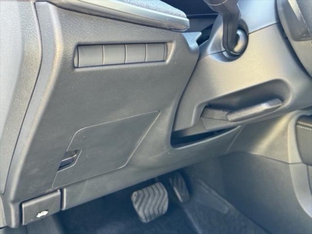 new 2025 Nissan Kicks car, priced at $22,997