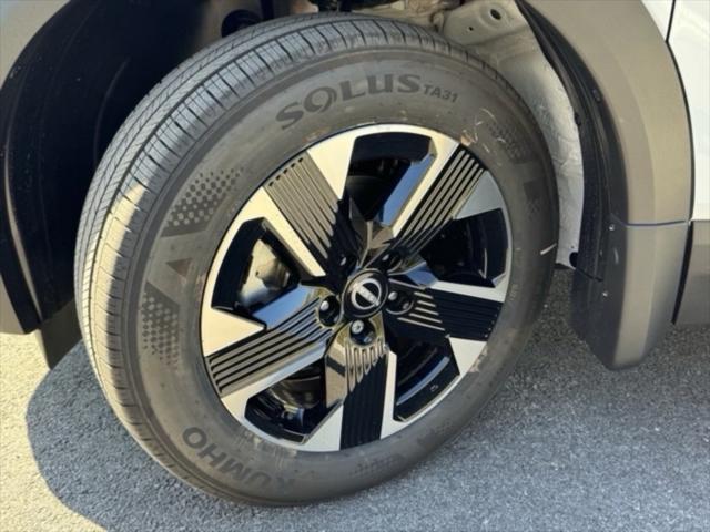 new 2025 Nissan Kicks car, priced at $22,997