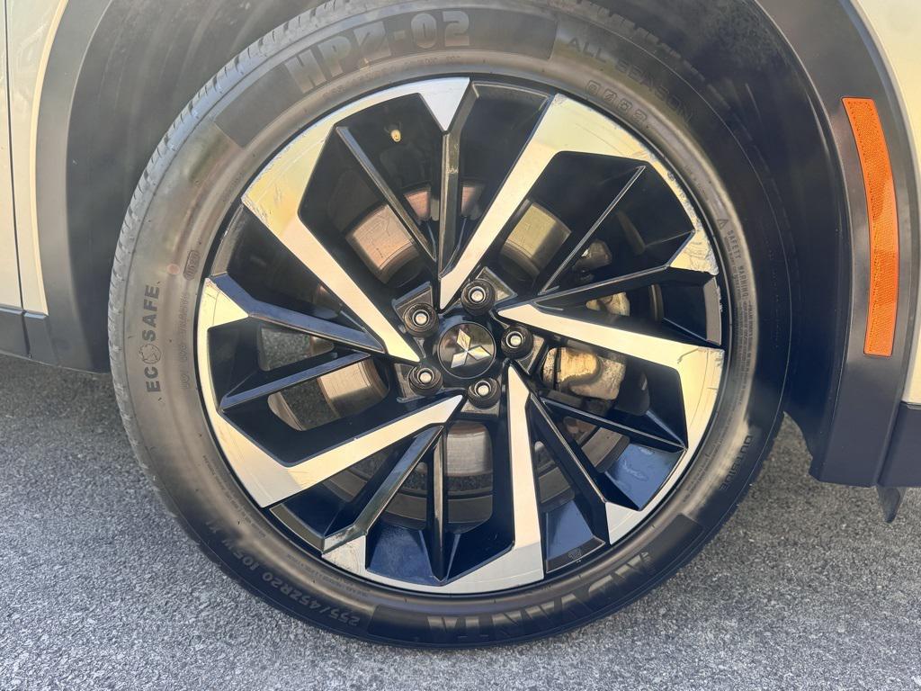 used 2023 Mitsubishi Outlander PHEV car, priced at $26,714