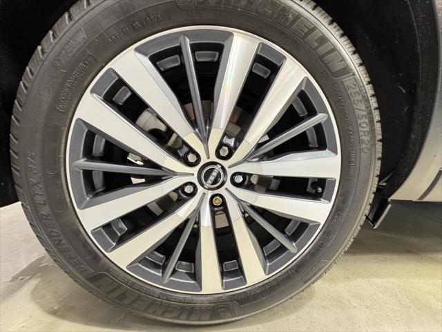 used 2022 Nissan Pathfinder car, priced at $35,731