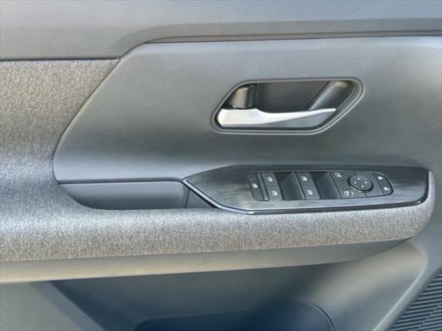 new 2025 Nissan Kicks car, priced at $23,497