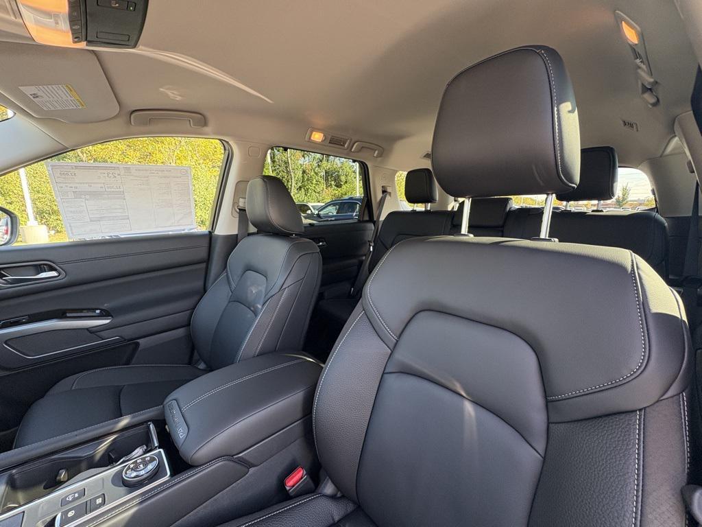 new 2025 Nissan Pathfinder car, priced at $37,797