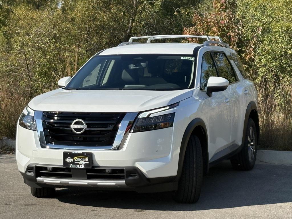 new 2025 Nissan Pathfinder car, priced at $37,797