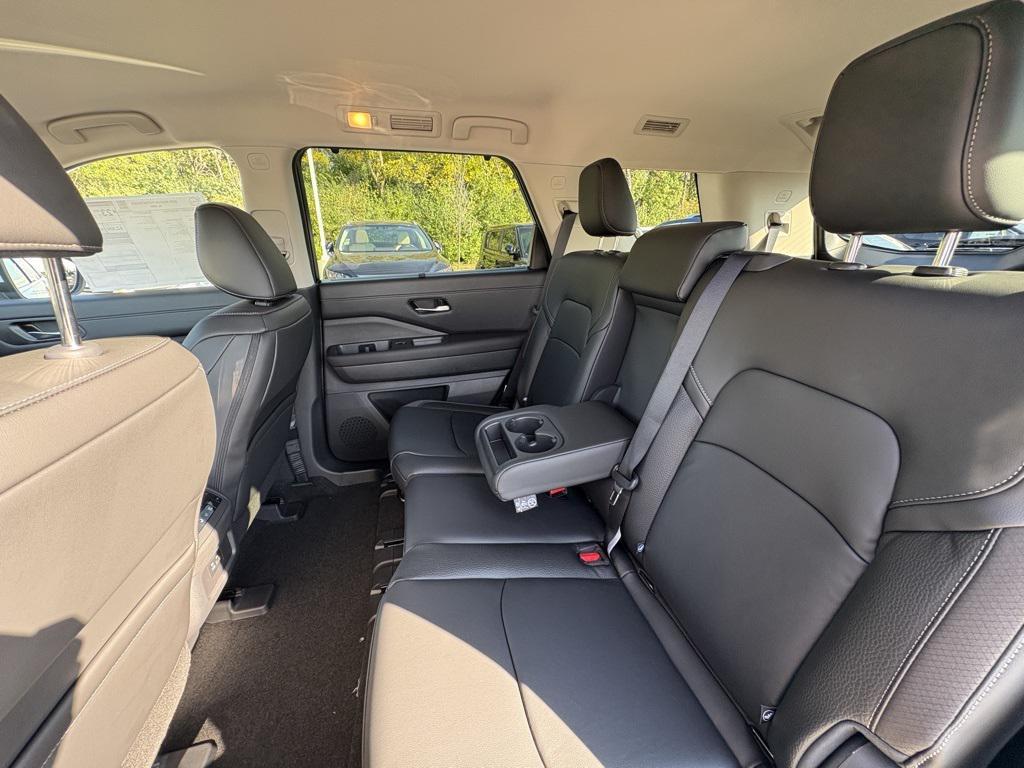 new 2025 Nissan Pathfinder car, priced at $37,797