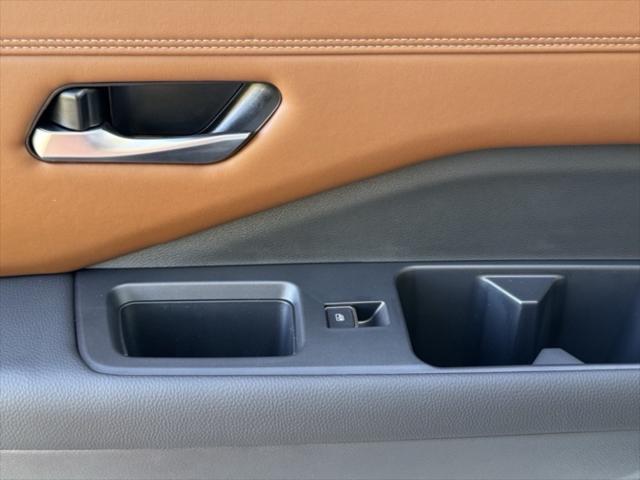 new 2025 Nissan Pathfinder car, priced at $48,897