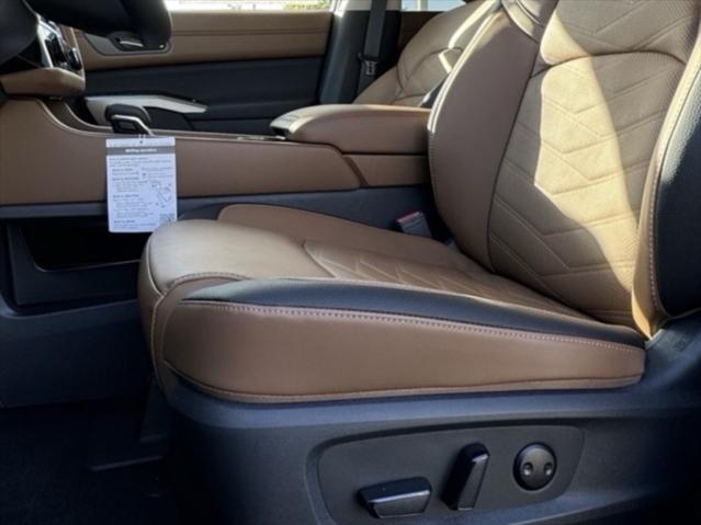 new 2025 Nissan Pathfinder car, priced at $48,897