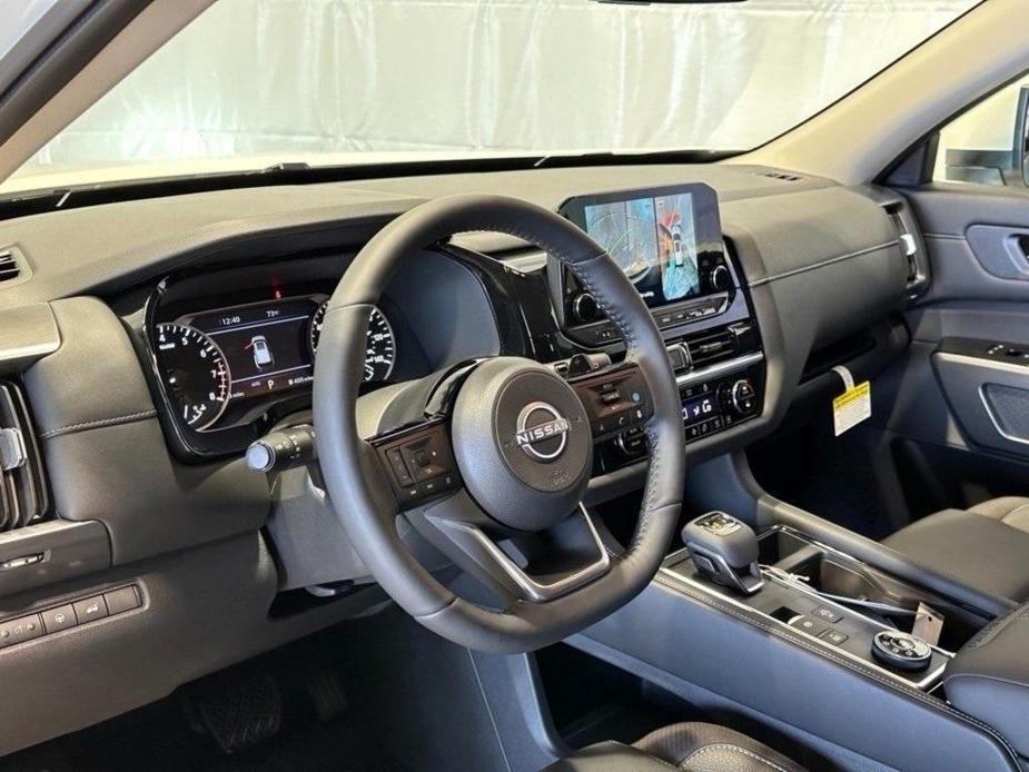 new 2024 Nissan Pathfinder car, priced at $45,097