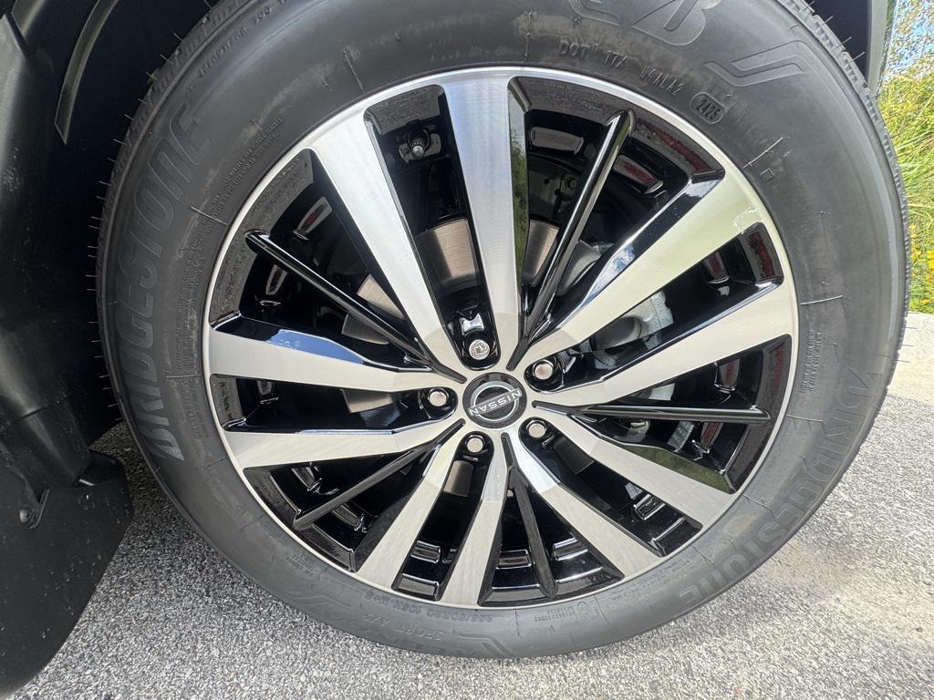 new 2025 Nissan Pathfinder car, priced at $49,097