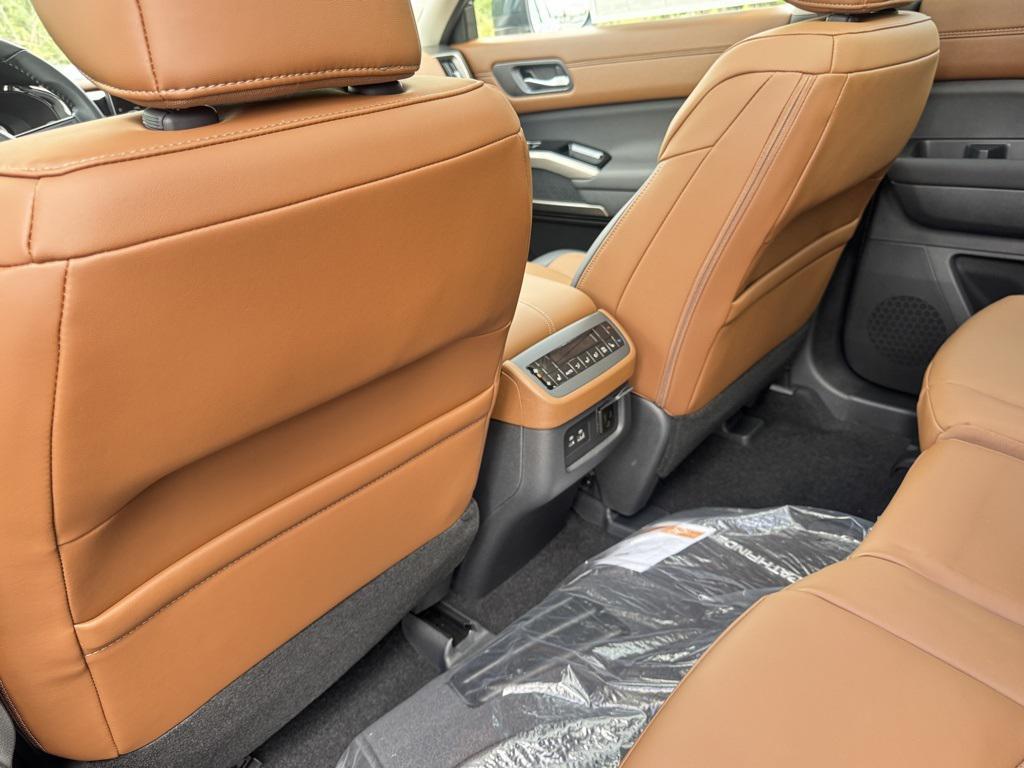 new 2025 Nissan Pathfinder car, priced at $49,097