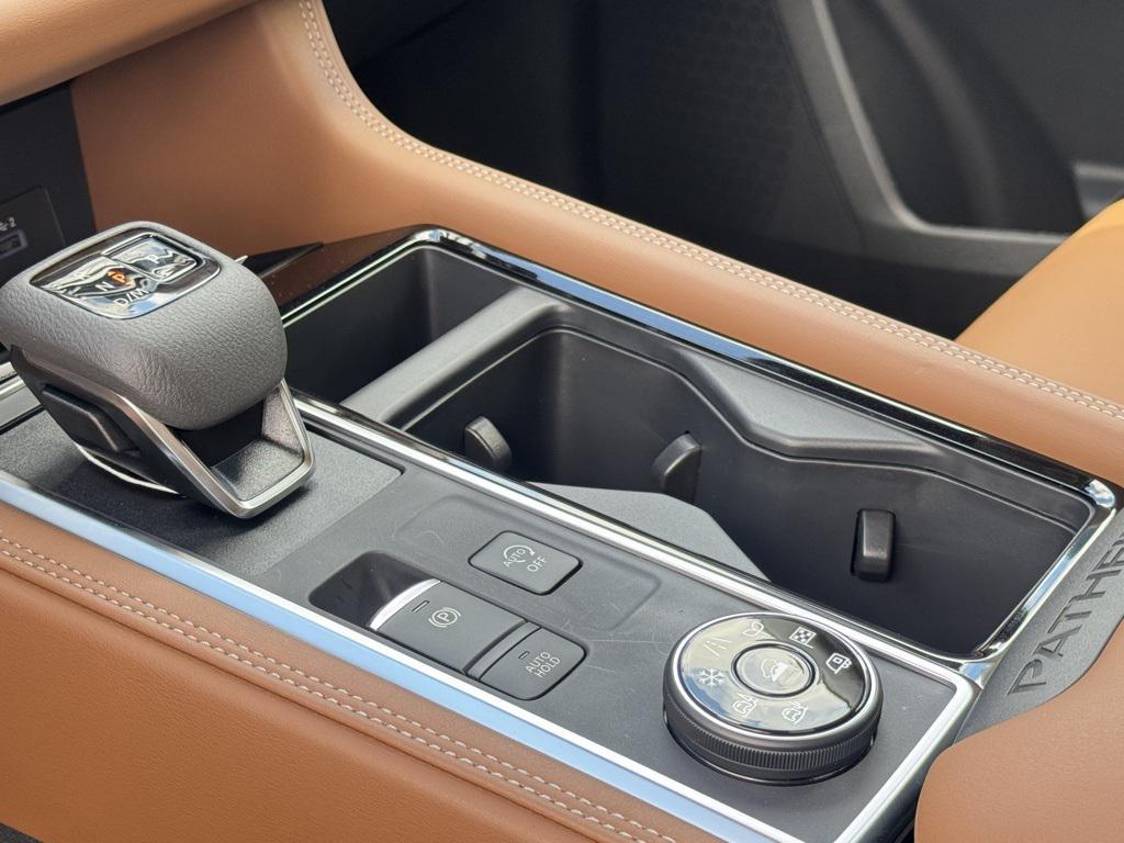 new 2025 Nissan Pathfinder car, priced at $49,097