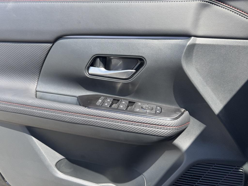 new 2025 Nissan Kicks car, priced at $22,997