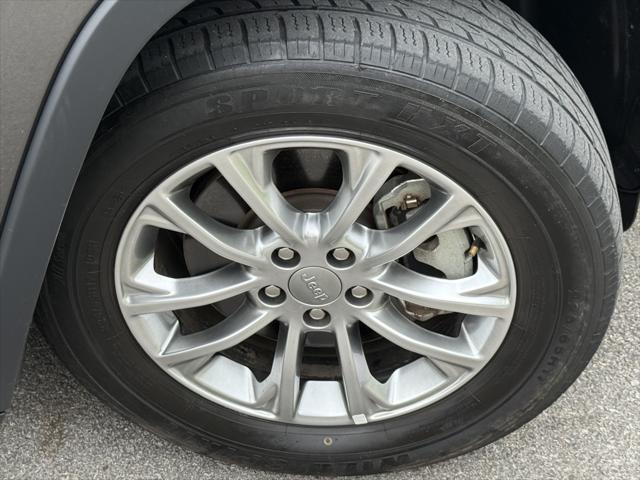 used 2022 Jeep Cherokee car, priced at $22,850