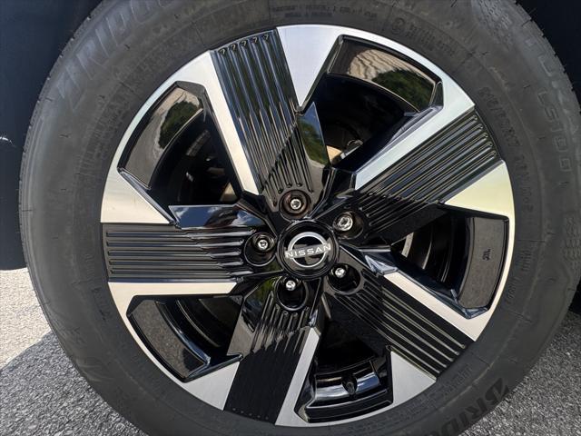 new 2025 Nissan Kicks car, priced at $24,997