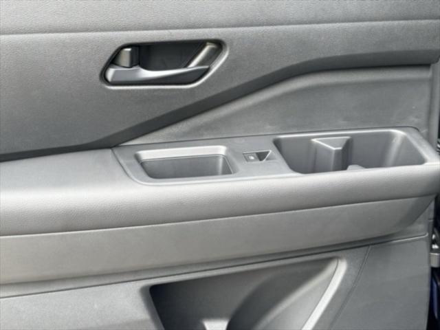 new 2025 Nissan Pathfinder car, priced at $39,997