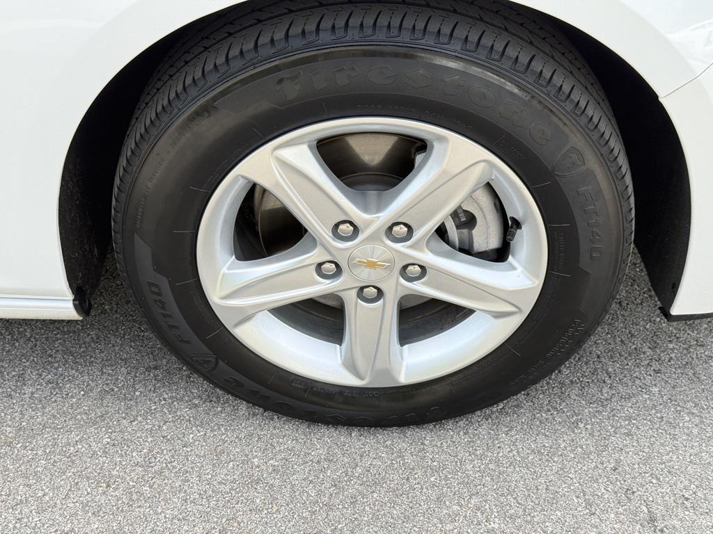 used 2024 Chevrolet Malibu car, priced at $20,233