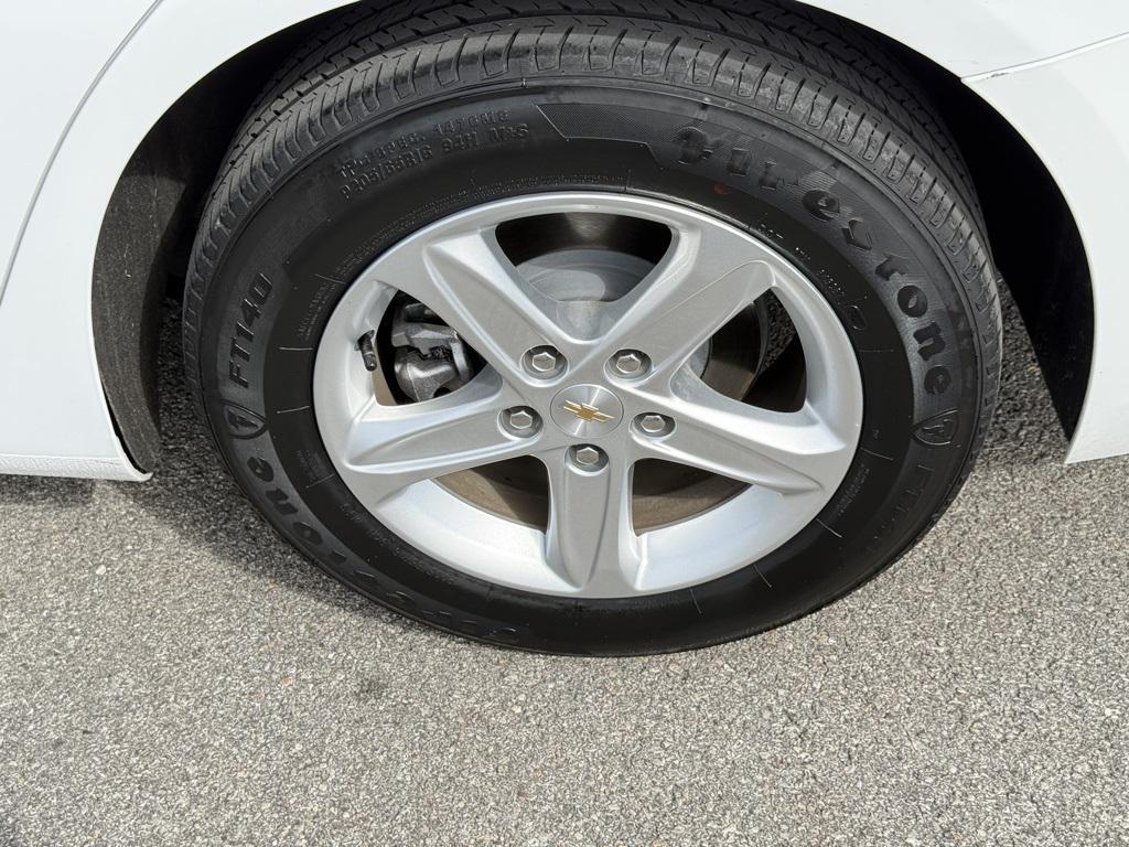 used 2024 Chevrolet Malibu car, priced at $20,233