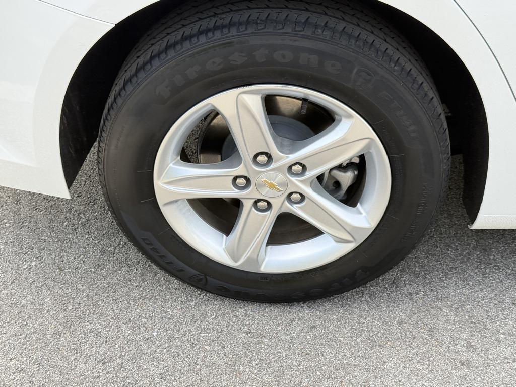 used 2024 Chevrolet Malibu car, priced at $20,233