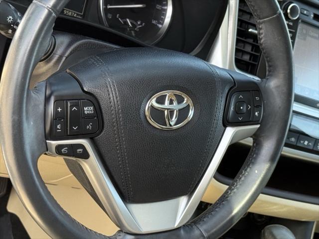 used 2015 Toyota Highlander car, priced at $20,727