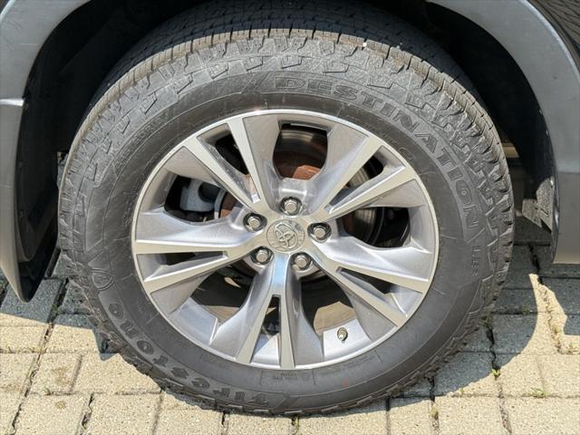 used 2015 Toyota Highlander car, priced at $20,299