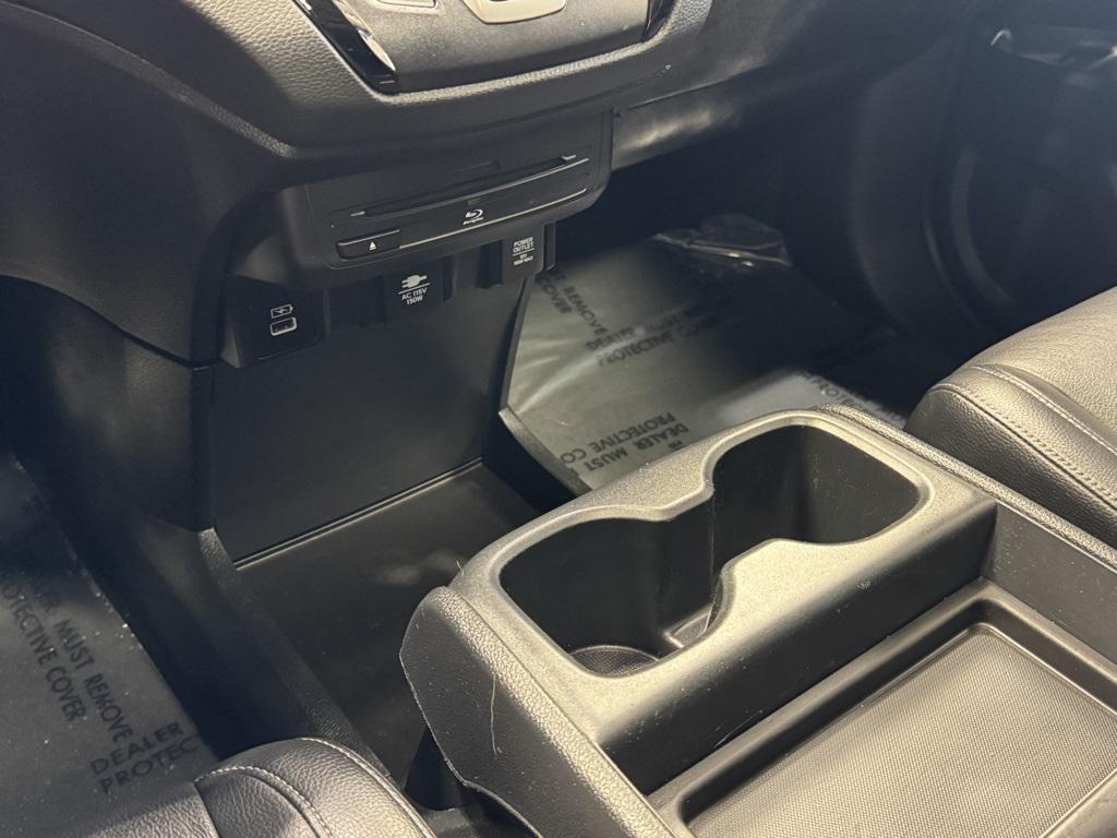 used 2023 Honda Odyssey car, priced at $32,443