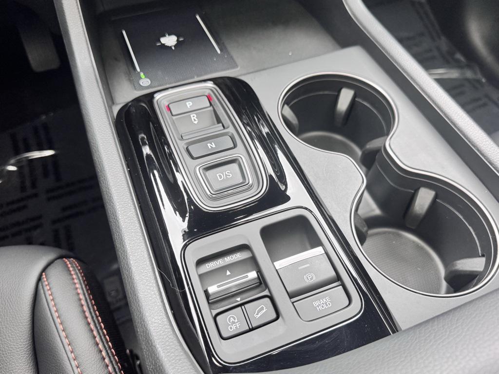 used 2025 Honda Pilot car, priced at $46,397