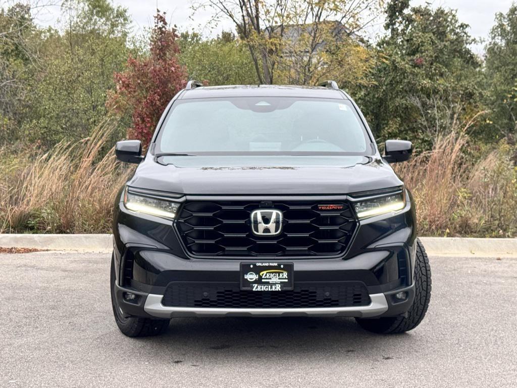 used 2025 Honda Pilot car, priced at $46,397