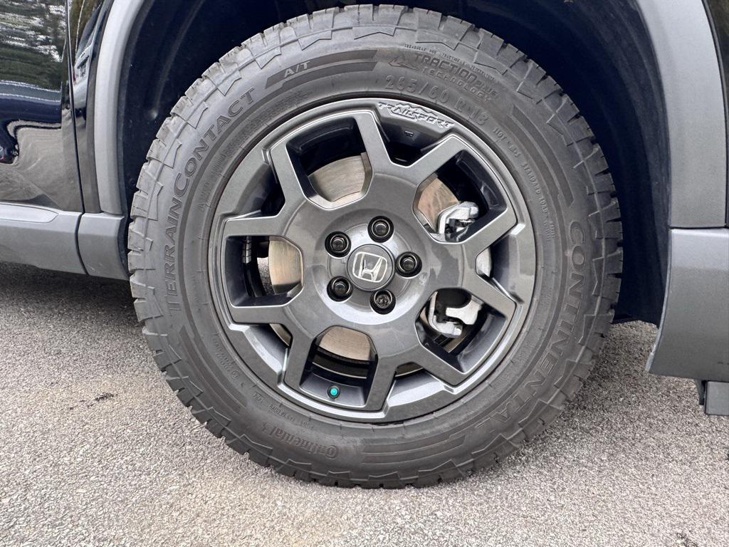used 2025 Honda Pilot car, priced at $46,397